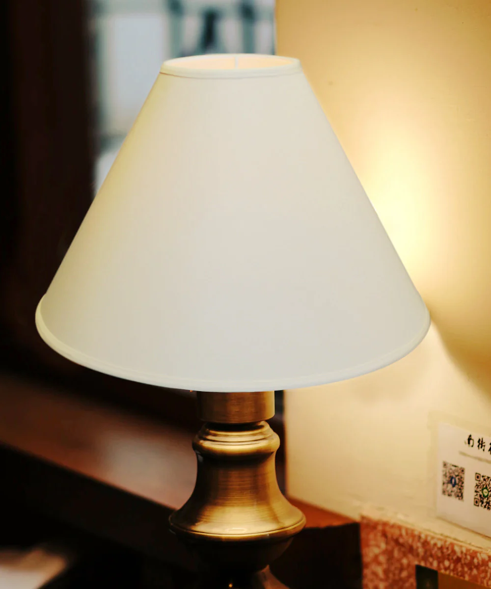 6x18x13 Creme Brulee Empire Hard Back Shade - Image 4