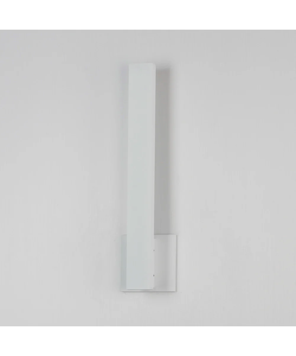 Alumilux Line 5CCT 18 inch LED Outdoor Wall Sconce White - Image 4
