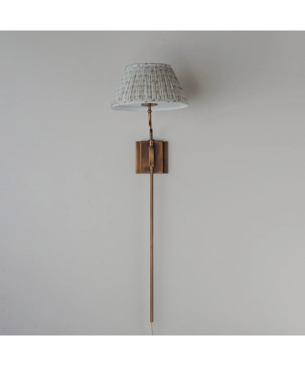 Dunbridge 1-Light Wall Sconce Weathered Brass - Image 2