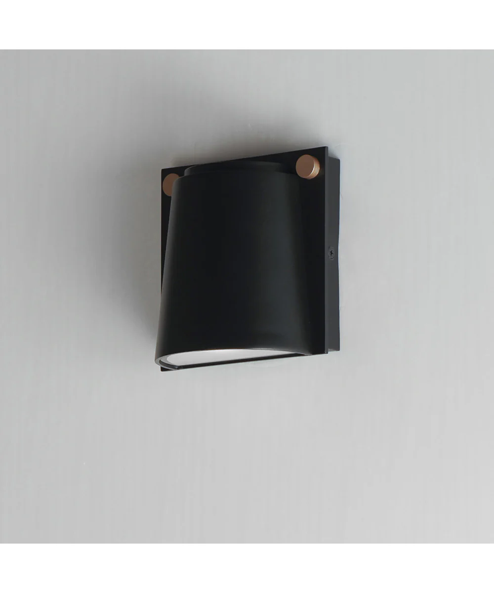 Rivet VX Small LED Outdoor Sconce Black / Antique Brass - Image 4
