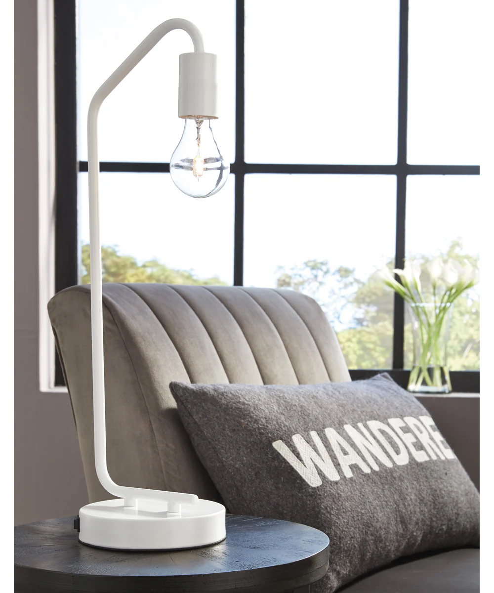 Covybend Metal Desk Lamp (1/CN) White