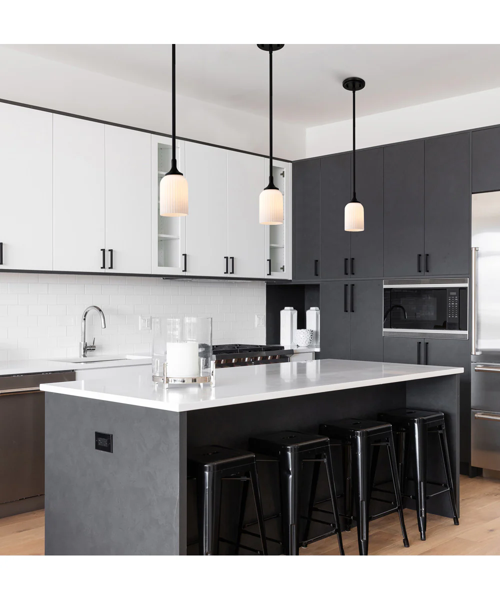 Solara 1-Light Pendant Matte Black - Image 2