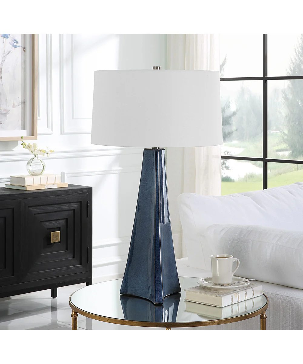 Teramo Scalloped Ceramic Table Lamp - Image 3